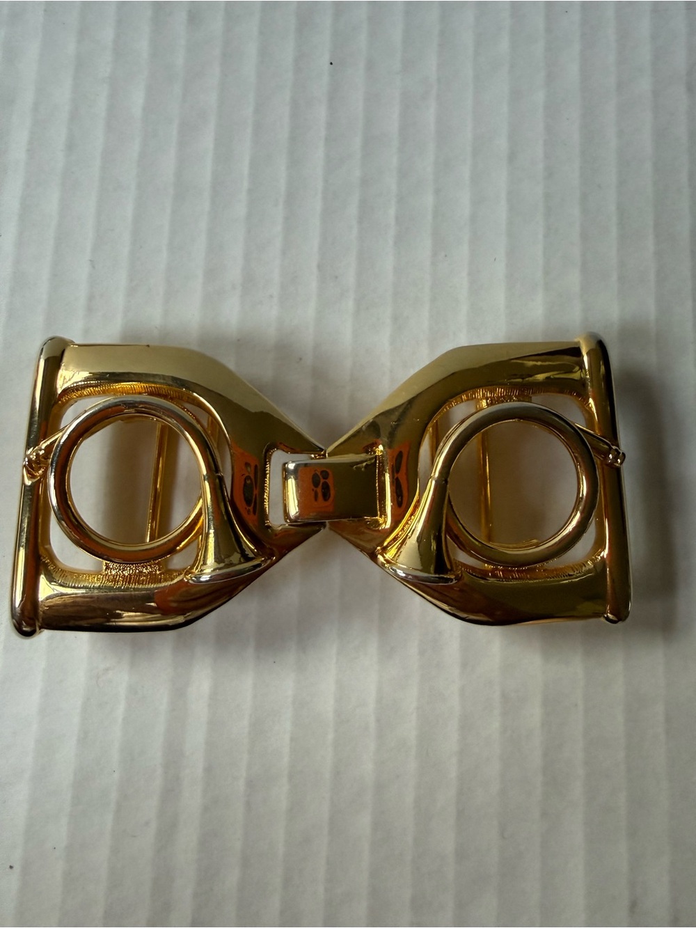 Paquette Belt buckle interlocking French horns holiday Christmas
